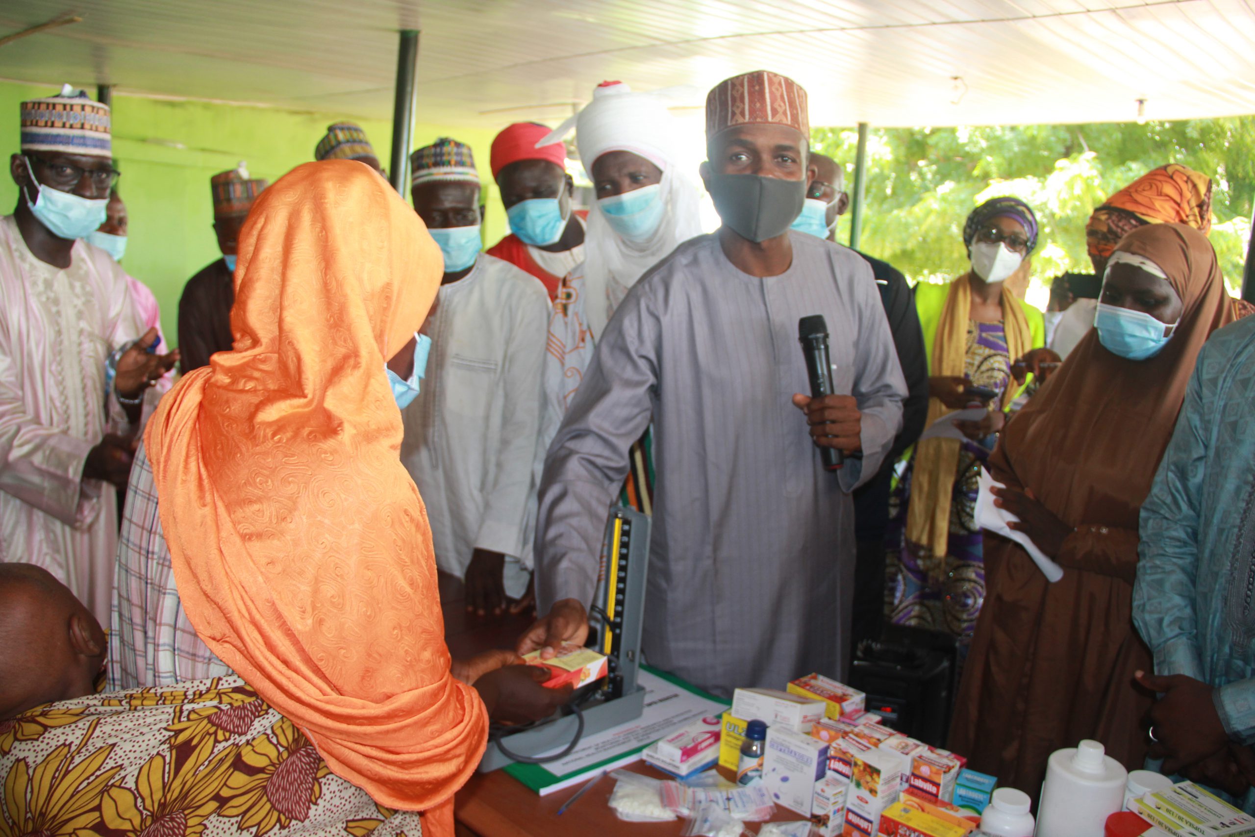 GOMBE STATE PRIMARY HEALTH CARE DEVELOPMENT AGENCY IN COLLABRATION WITH NATIONAL PRIMARY HEALTH CARE DEVELOPMENT AGENCY, WHO,UNICEF AND OTHER PARTNERS FLAG -UP OF MI-MOP AT PHC KWADON BY THE EXECUTIVE SECRETARY GSPHCDA DR ABDULRAHMA SHUAIBU, ON 5 OCTOBER, 2020